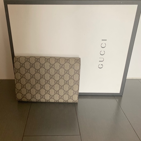 Gucci Wallet on a Chain - Picture 3 of 3